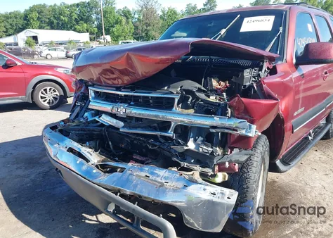 2001 Chevrolet Tahoe Lt из США, поврежденный, VIN 1GNEK13T51R175716